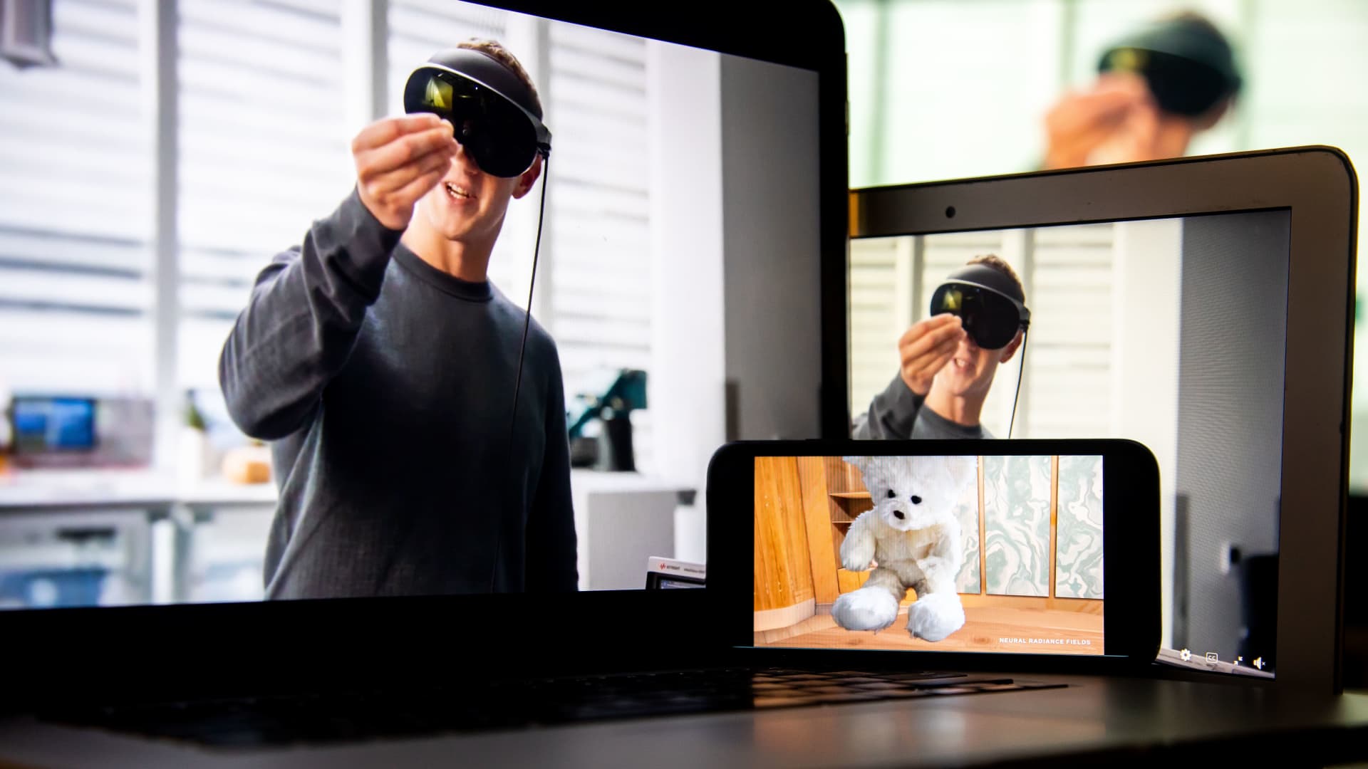 Featured image for Meta's Reality Labs: Q3 Losses Mount as Ad Dominance Faces Apple Battle