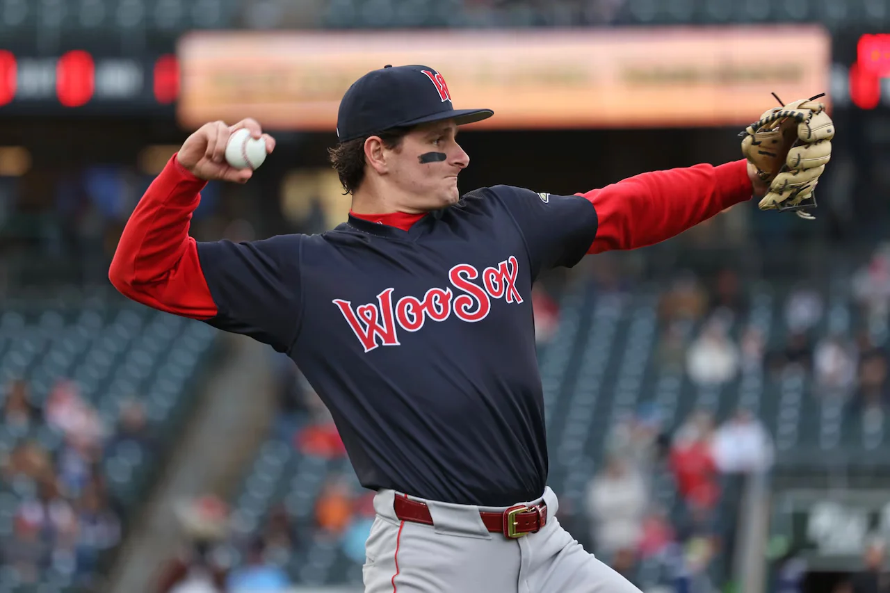 Red Sox Promote Top Prospect Roman Anthony to MLB