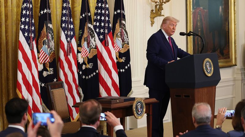 Trump urges Iran to strike nuclear deal amid escalating tensions