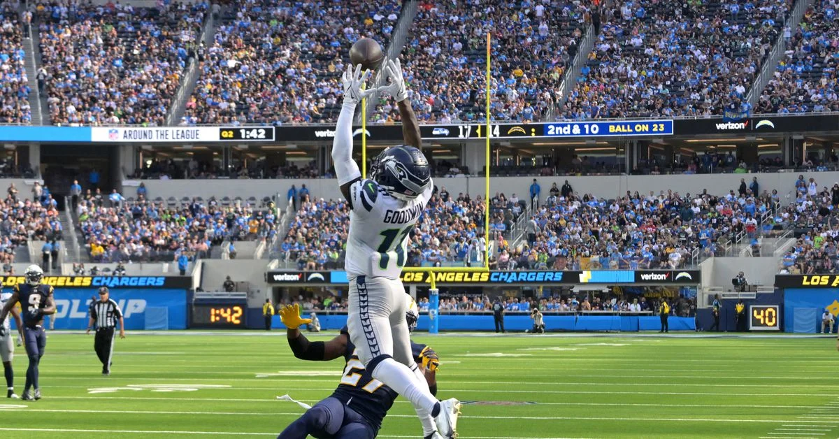 Browns add speed to receiving corps with Marquise Goodwin signing.