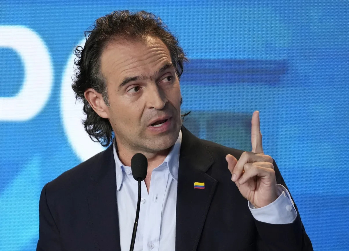 Featured image for "Medellín Mayor Bans Prostitution in Tourist Areas"