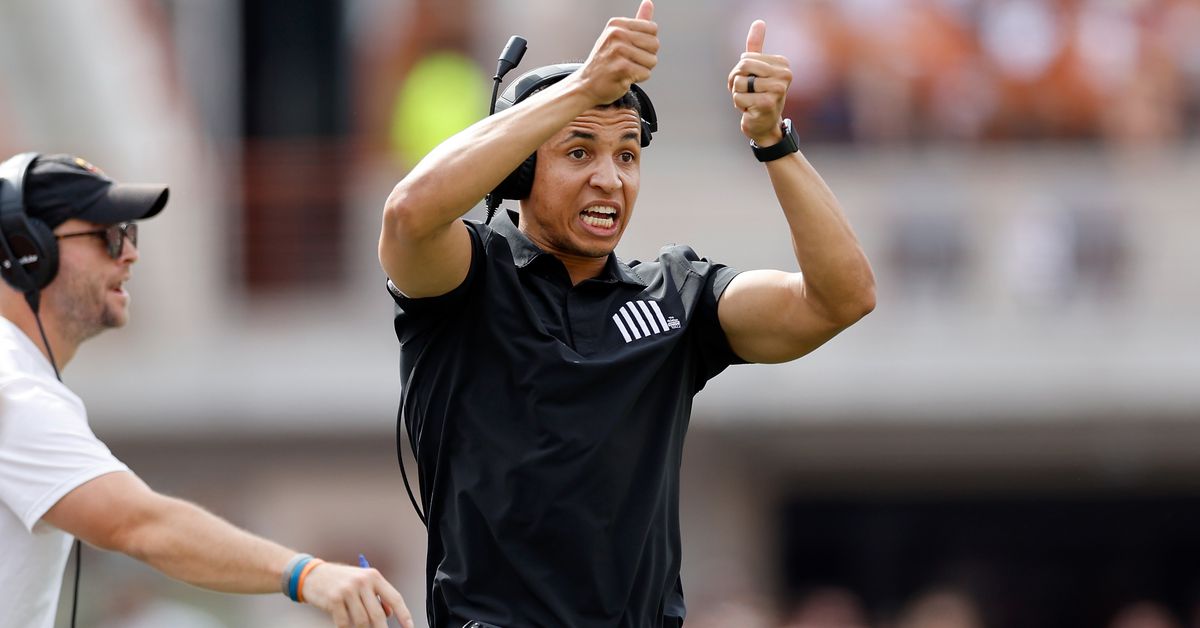 "Rams Add Nate Scheelhaase and Dave Ragone to Coaching Staff"