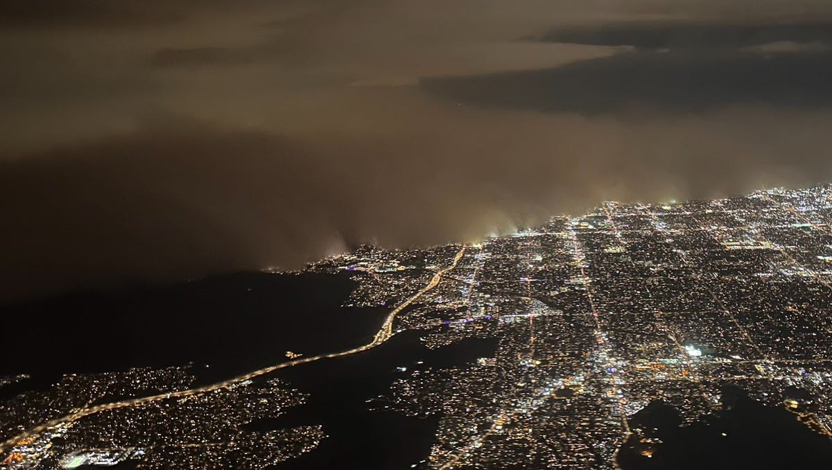 Massive Thunderstorms Cause Widespread Power Outages in Phoenix Area