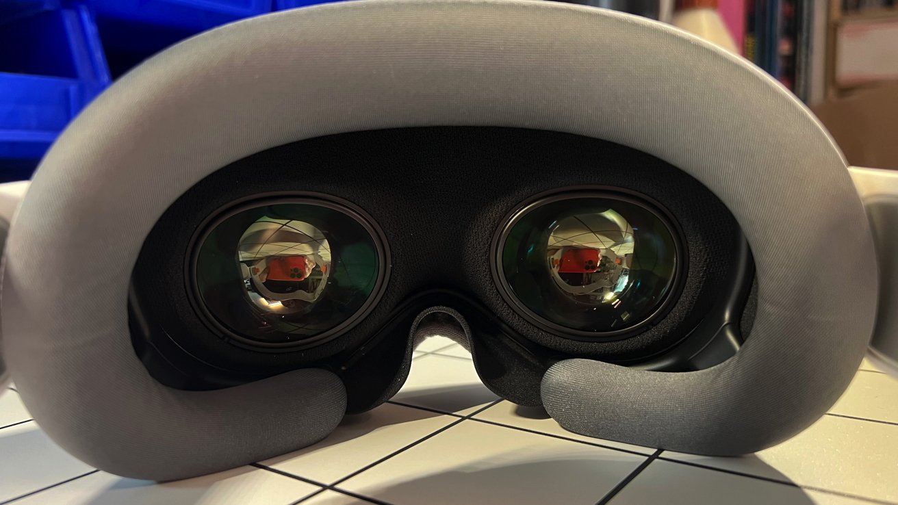 Featured image for "Understanding the Health Risks of Apple Vision Pro's Strobing and Motion Sickness"