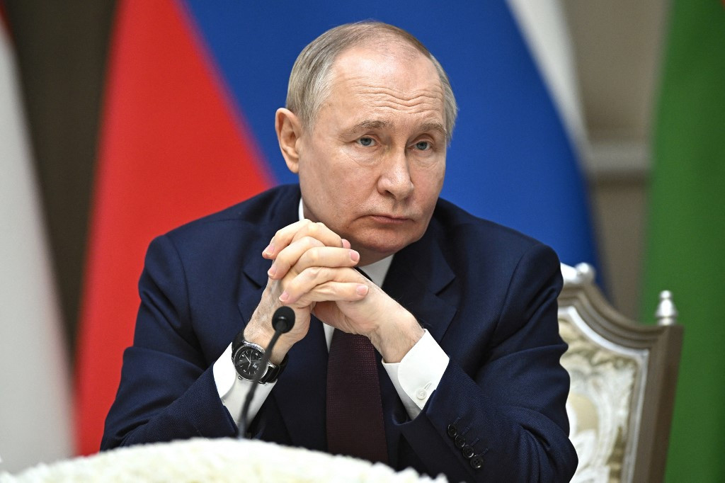 D-Day 80th Anniversary Marked Amid Ukraine Conflict and Diplomatic Tensions