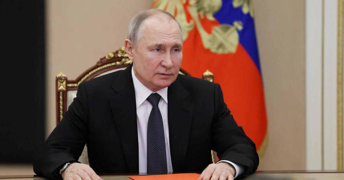 Putin and China's Defense Minister Strengthen Military Ties in Moscow