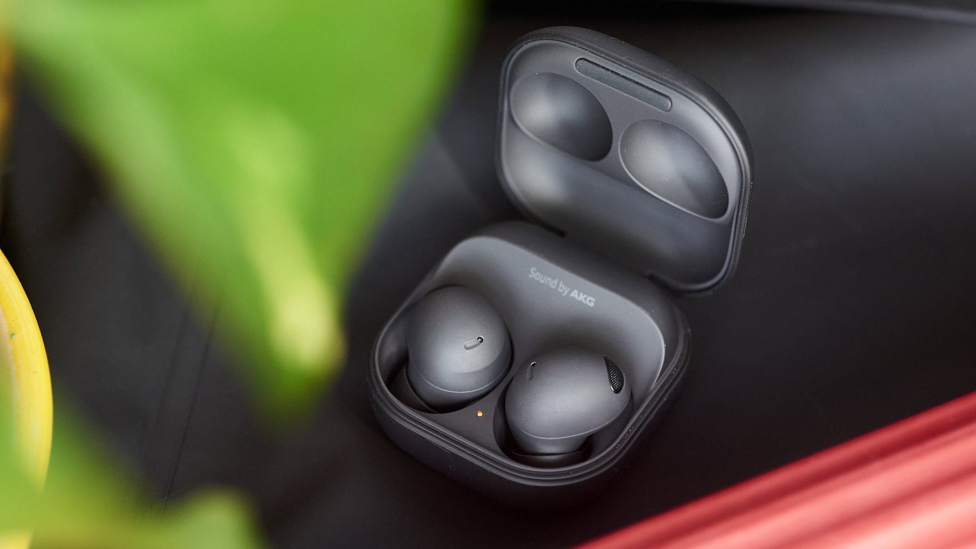 Featured image for "Galaxy Buds 3 Leak Reveals Sleek, AirPods-Like Design with Pinch Controls"