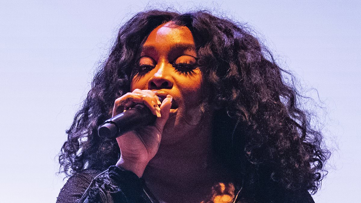 Featured image for "SZA Condemns Music Leaks and Warns of Legal Repercussions"