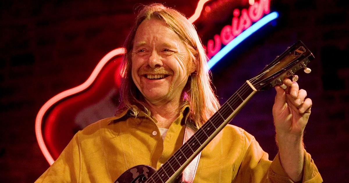 St. Louis Blues musician Tom Hall identified as victim in fatal fire.