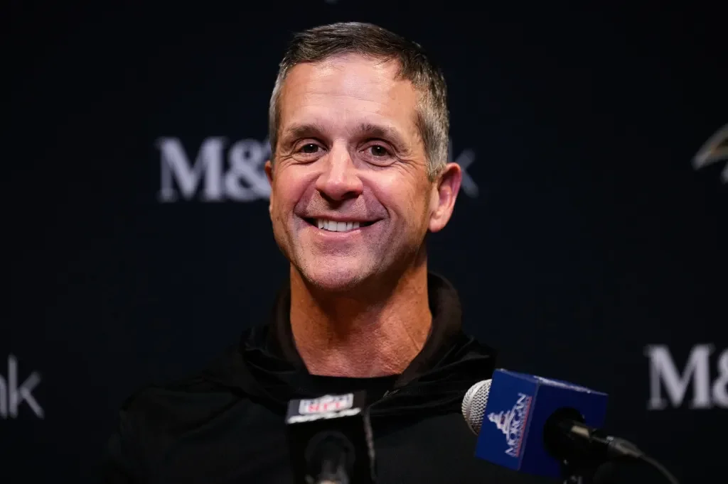 Harbaugh lands with Giants, refashioning the front-office power