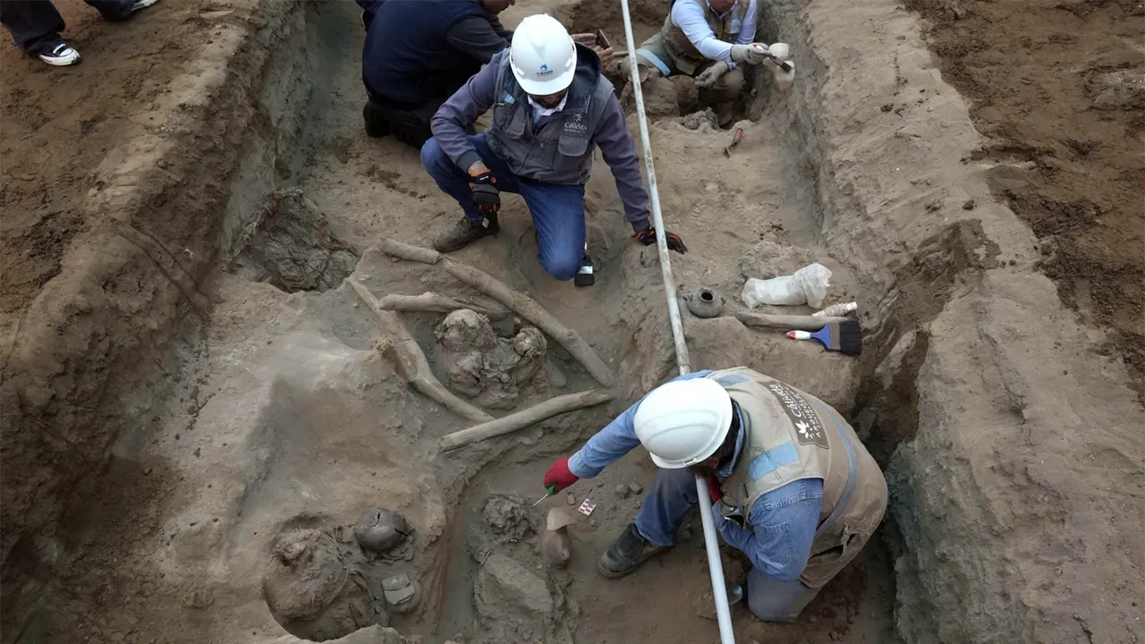 Featured image for "Gas Network Expansion in Peru Reveals Ancient Mummies and Artifacts"