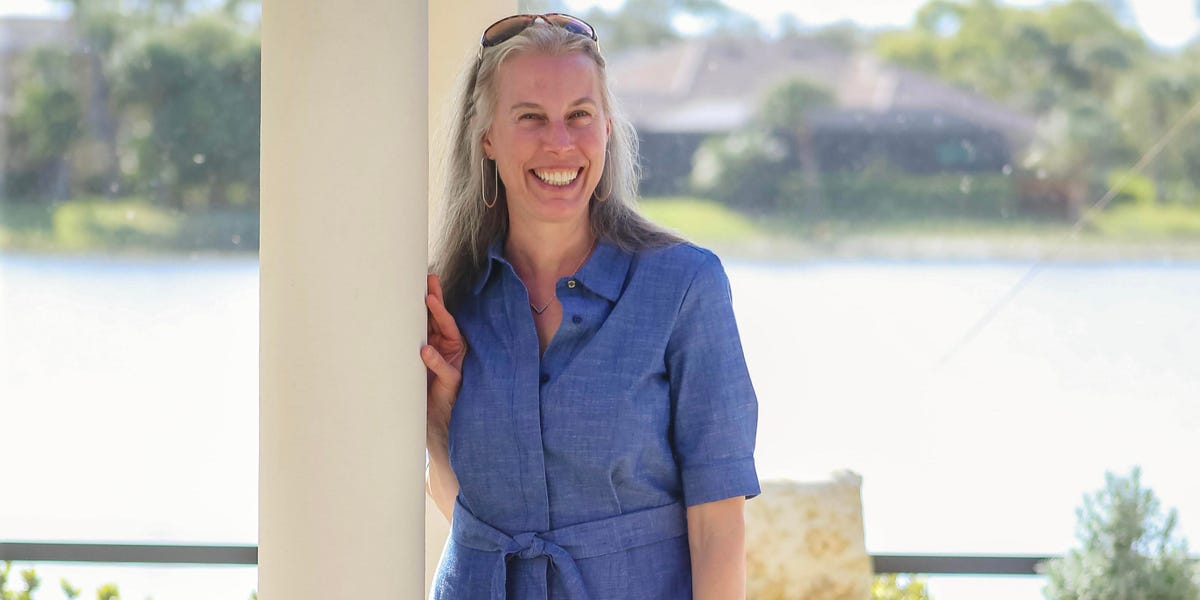 Featured image for "53-Year-Old Woman Embraces Solo Polyamory After Failed 13-Year Marriage"