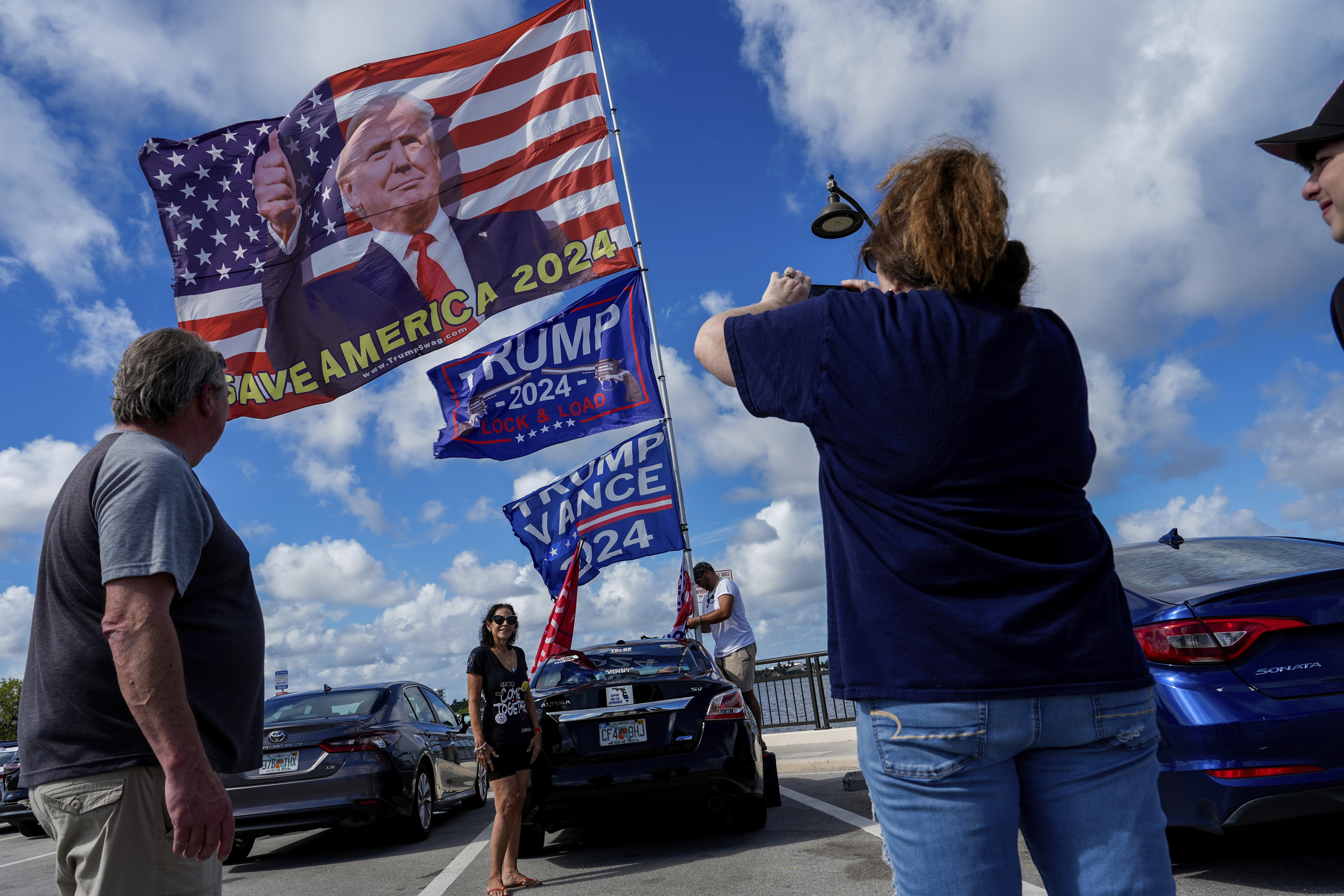 Partisan Shift: GOP Optimism Meets Democratic Economic Pessimism