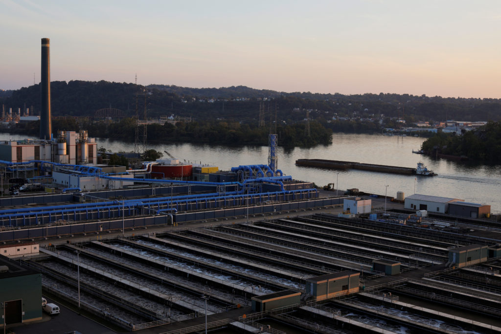 Featured image for "26 Barges Break Loose, Cause Chaos on Ohio River in Pittsburgh"