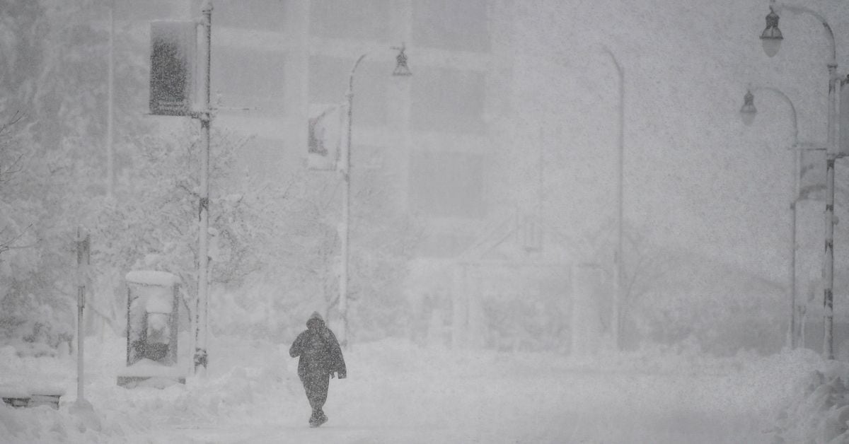 "Winter Storms Ravage U.S. with Power Outages and Flash Flooding"