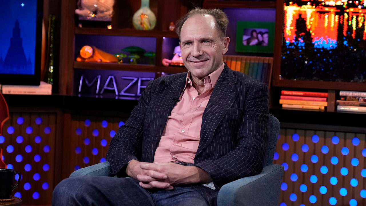 Featured image for Ralph Fiennes Opposes Trigger Warnings in Theater, Advocates for Shocking Audiences