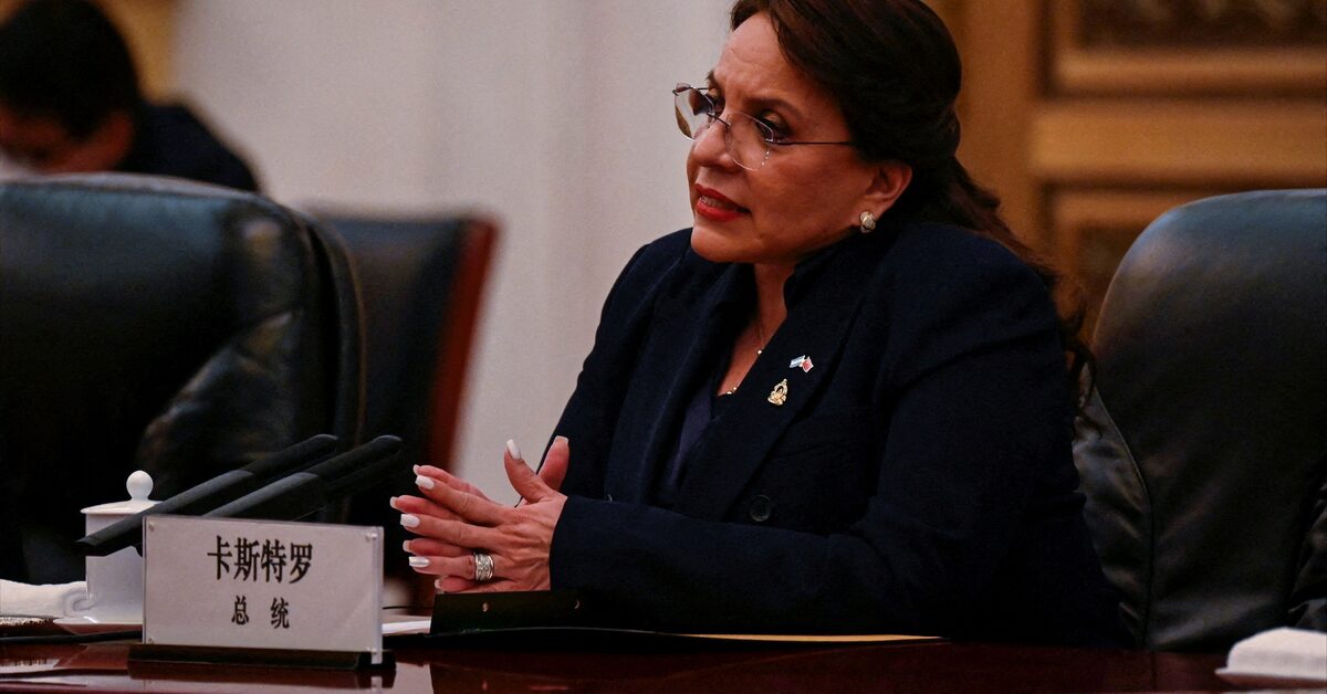 North Honduras imposes curfews following deadly attacks.