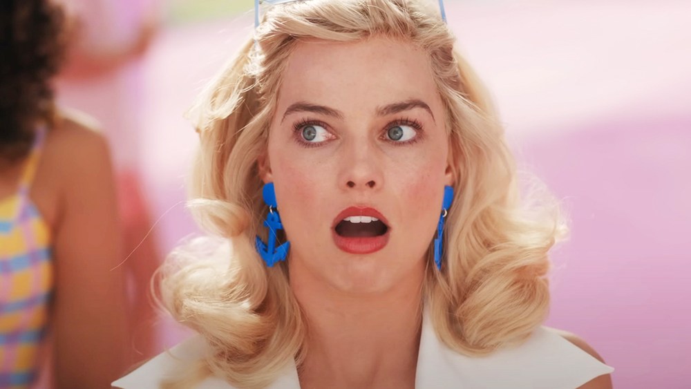 Margot Robbie Stands Firm: "If You're Scared, Move Your Date"
