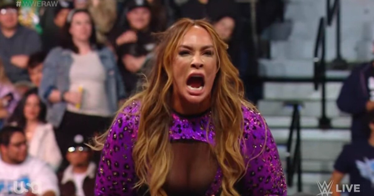 Becky Lynch vs. Nia Jax Showdown Ignites WWE RAW as Fans Debate Long-Term Story Arcs