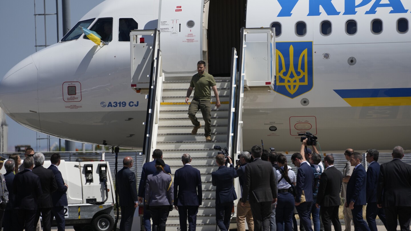 Belgium Pledges $1 Billion and 30 F-16 Jets to Ukraine