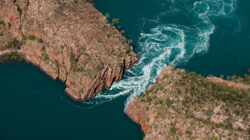 Featured image for "Ban on Tourist Boats in Sacred Australian Natural Wonder Halts Decades-Long Tradition"