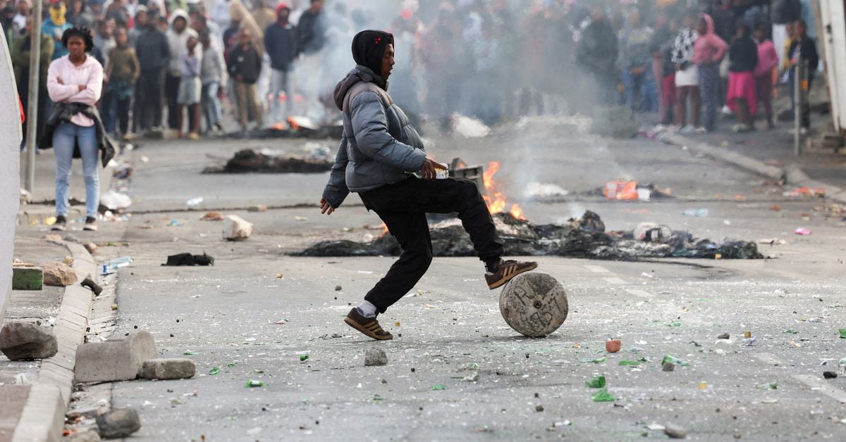 Deadly Taxi Strike in Cape Town Claims Five Lives