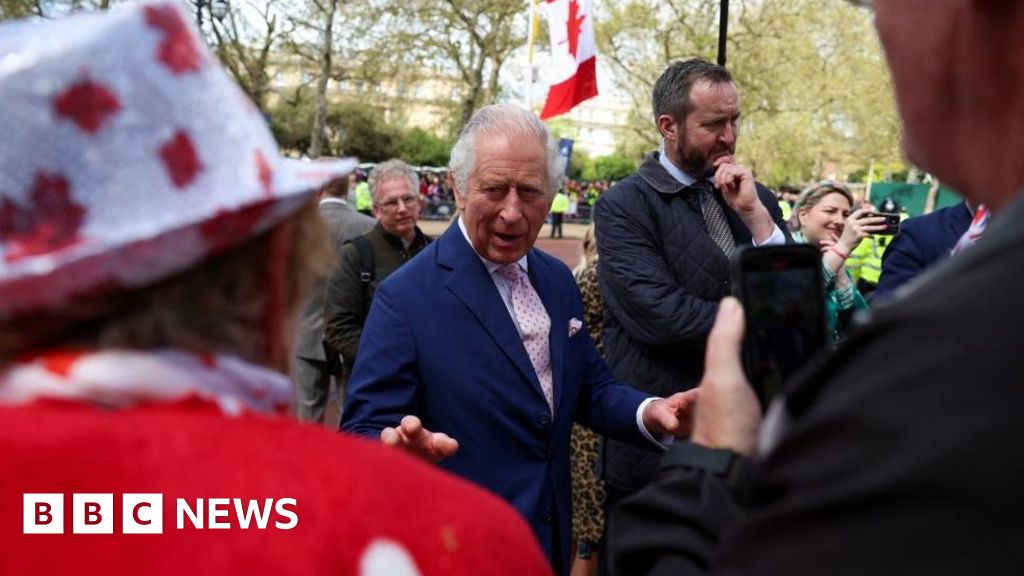 Featured image for Royal Family's Coronation Festivities Draw Crowds and Superfans.