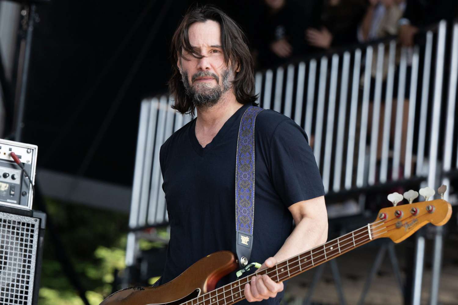 Featured image for Keanu Reeves Rocks Out with Dogstar After 20 Year Hiatus