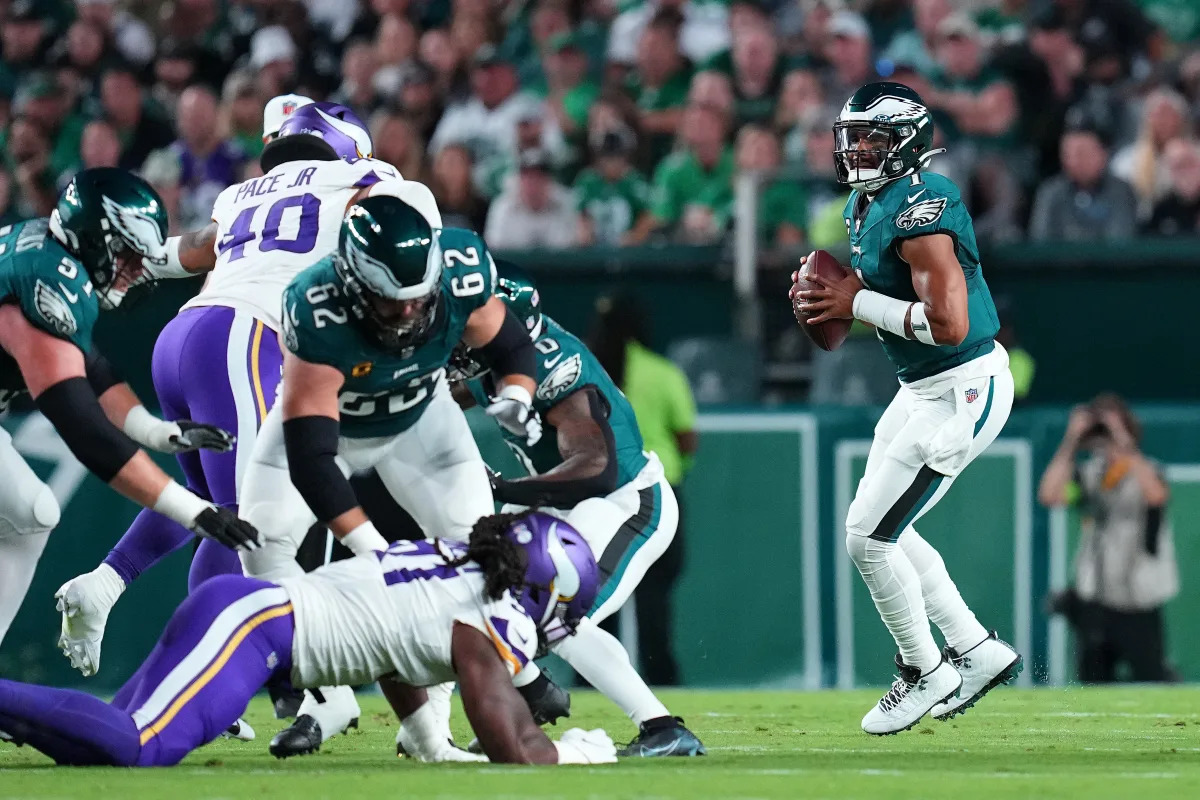 Eagles' Dominant Offense Leads to Victory over Vikings