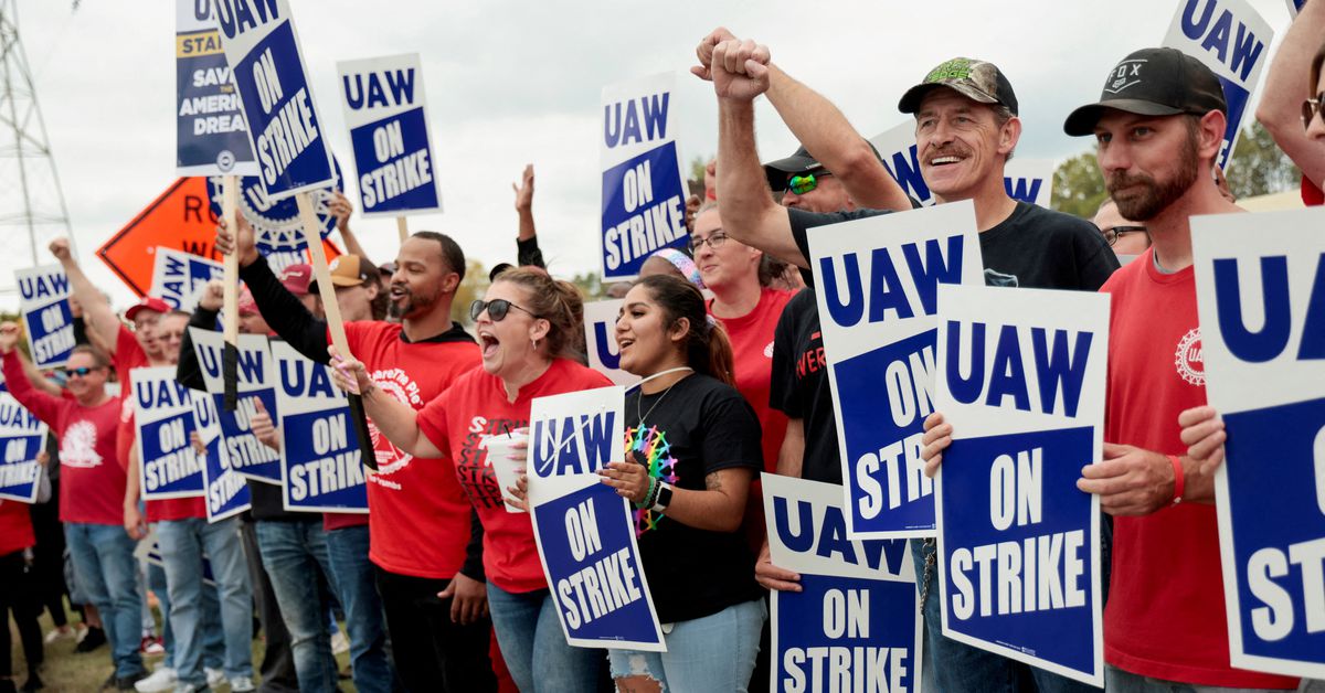 Ford and UAW Reach Tentative Deal, Ending Strikes and Resuming Work