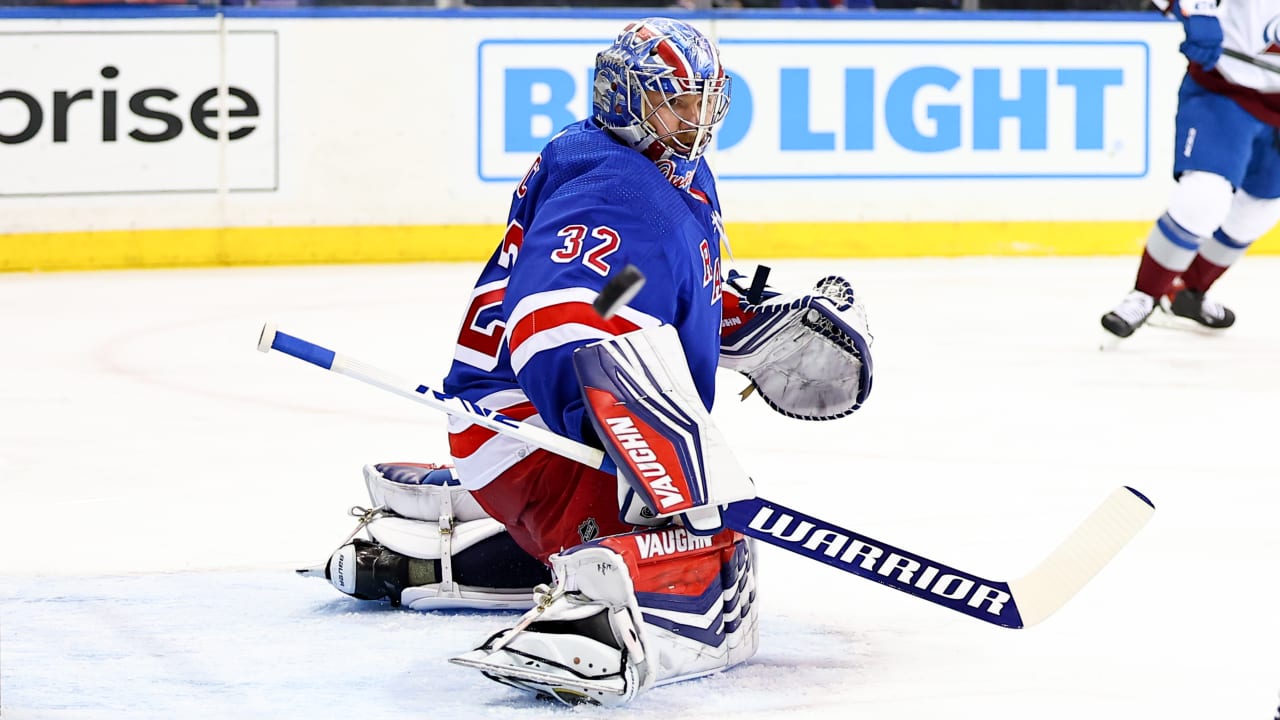 Featured image for "New York Rangers Sign Jonathan Quick"