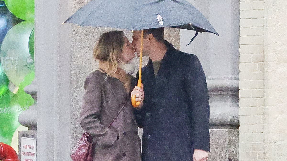 Featured image for "White Lotus Stars Meghann Fahy and Leo Woodall Confirm Off-Screen Romance with a NYC Kiss"