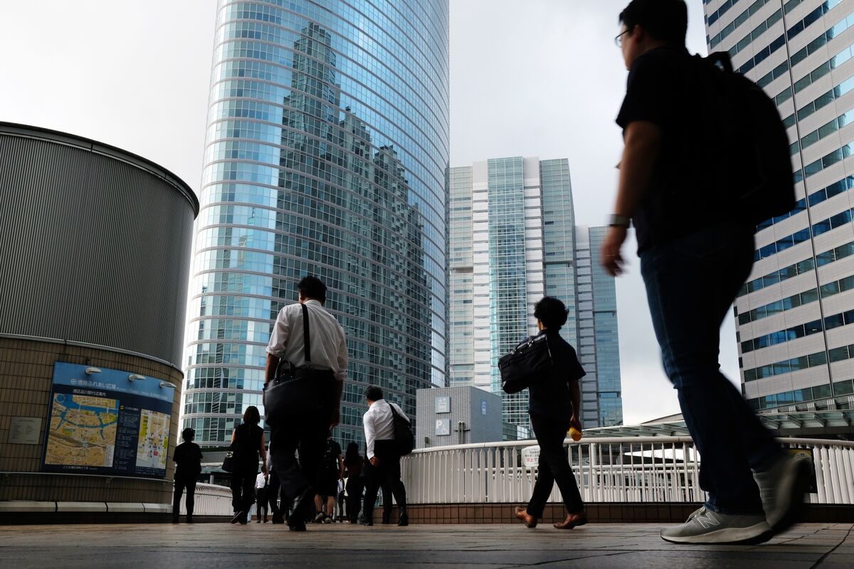 Asian Stocks Set to Follow US Tech Gains