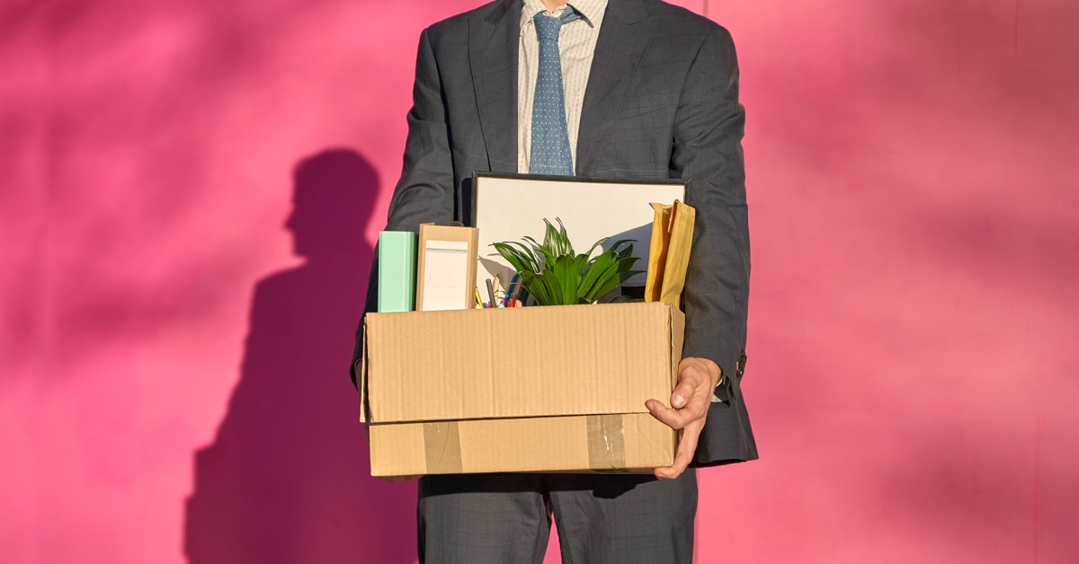 US labor market shows mixed signals amid fluctuating jobless claims