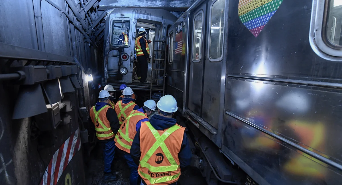Featured image for "Investigation Focuses on Human Error in Manhattan Subway Collision, Service Limited"