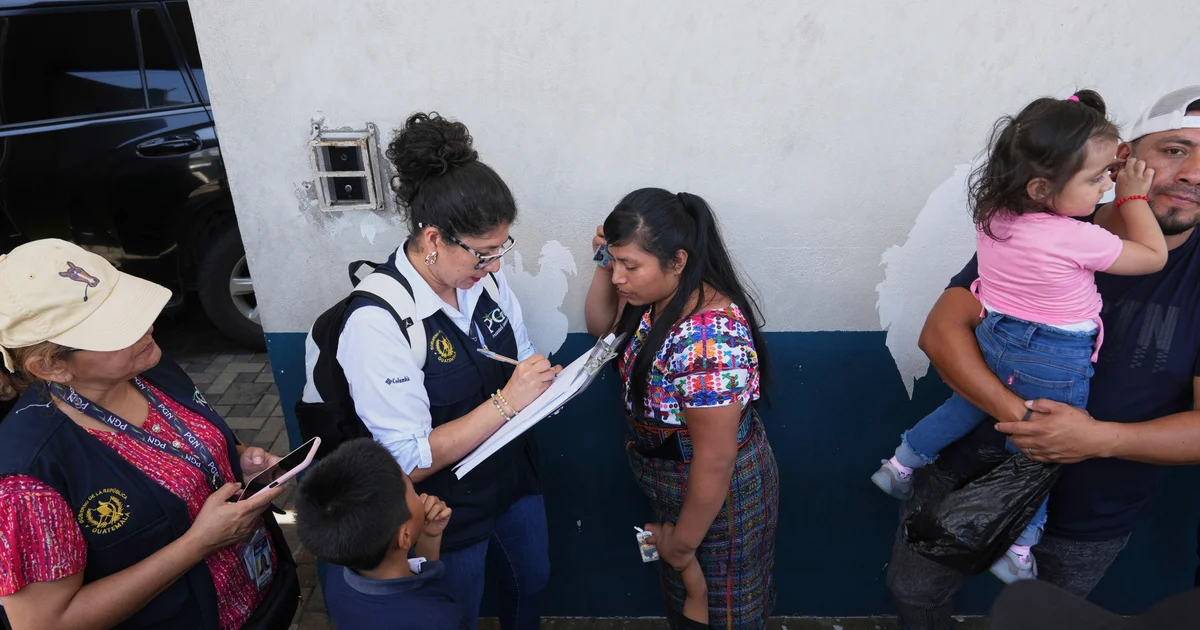 Featured image for Judge halts deportation of Guatemalan minors amid legal challenges