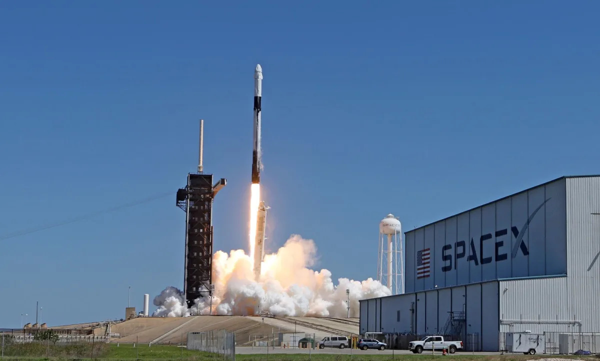 Featured image for "SpaceX's Valuation Soars to $175 Billion, Surpassing Disney and Comcast"
