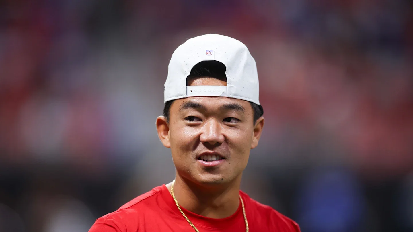 Falcons Release Kicker Younghoe Koo, Keep Parker Romo as Starter