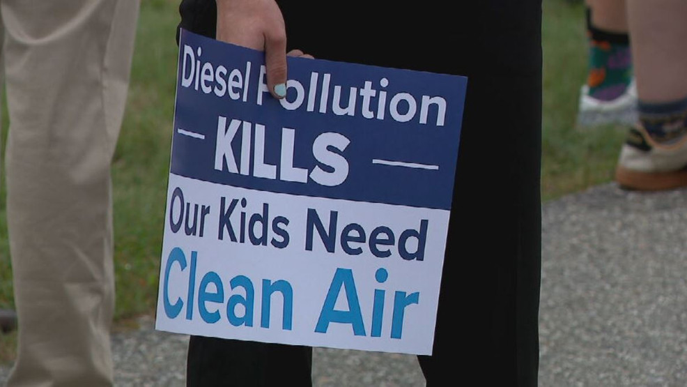 Featured image for Maine's Debate Over Phasing Out Gas-Powered Vehicles: Torn Public and Divided Businesses