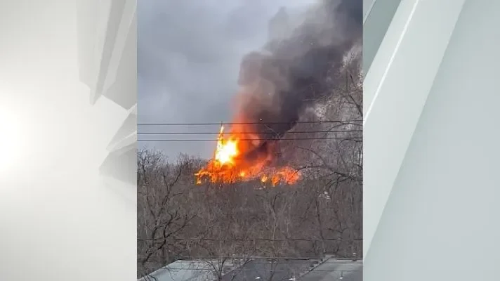 Blaze destroys former Doane Stuart School in Albany.