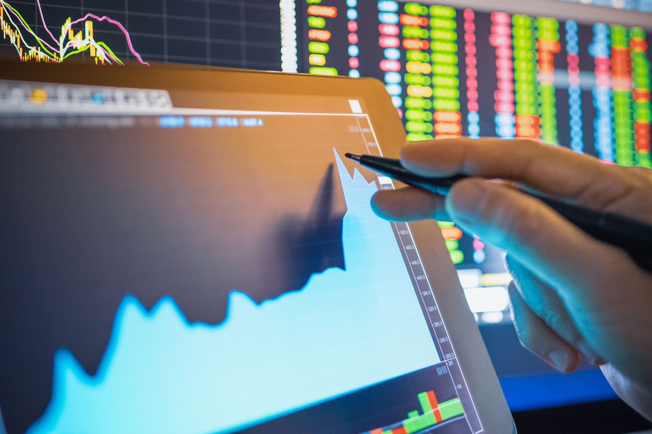"Analyst Predicts 5 Stocks to Surpass Nvidia in 3 Years, Supply Chain Concerns Loom"