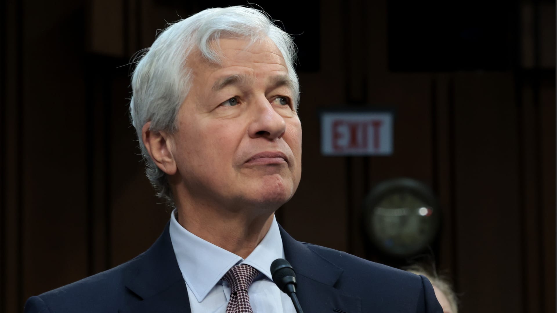 "JPMorgan's Dimon and Ray Dalio Admit Mistakes in Recession Predictions"