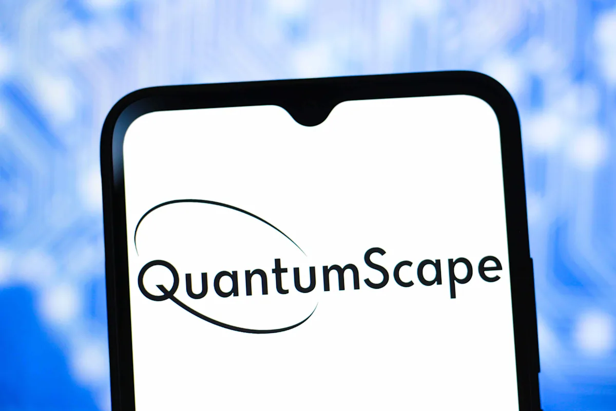 Featured image for QuantumScape's Breakthrough in Solid-State Battery Technology Sparks Stock Surge
