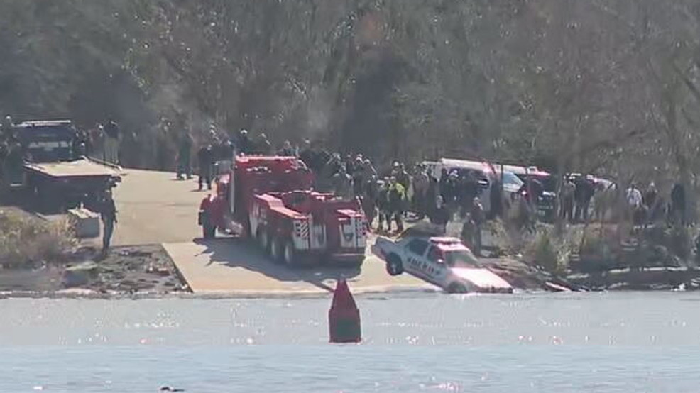 Featured image for Search Continues for Missing Tennessee Deputy and Woman After Vehicle Recovery