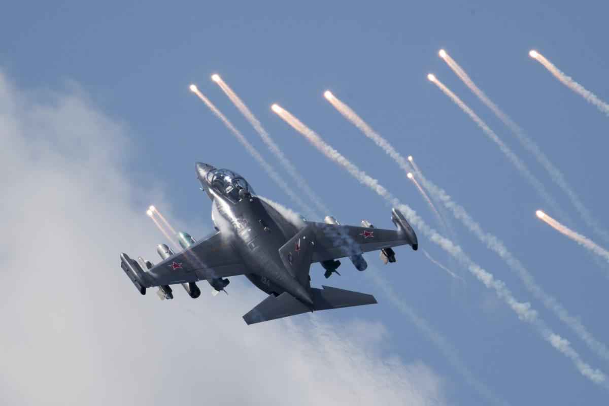 Sanctions force cancellation of Moscow air show.