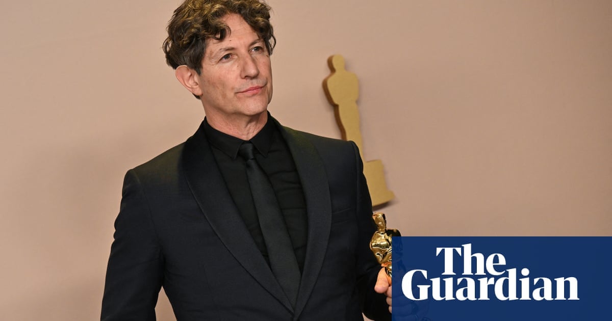 Progressive Jewish Figures Defend Jonathan Glazer's Speech Amid Backlash