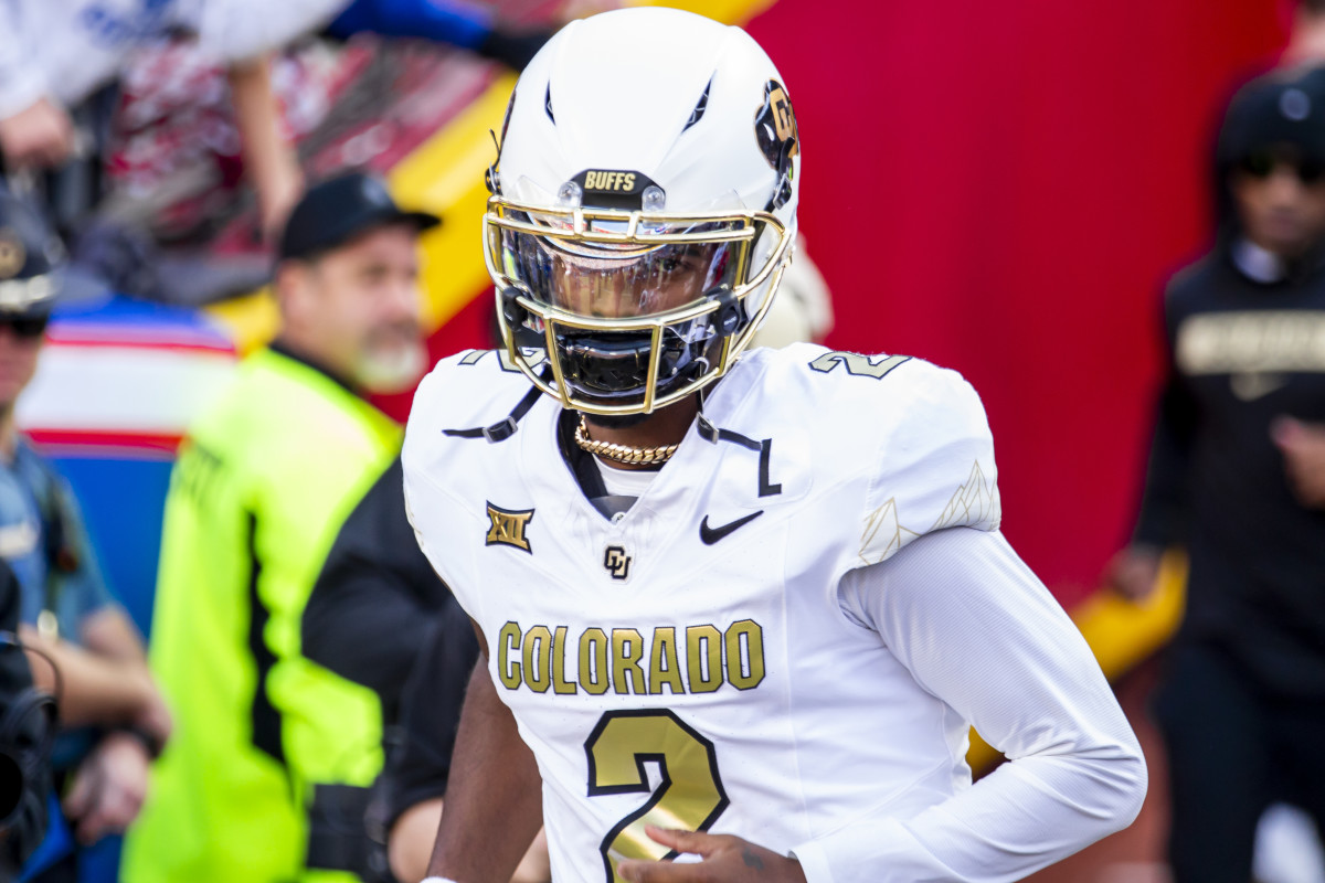 Featured image for Shedeur Sanders Avoids Ejection After Shoving Official in Colorado-Kansas Game