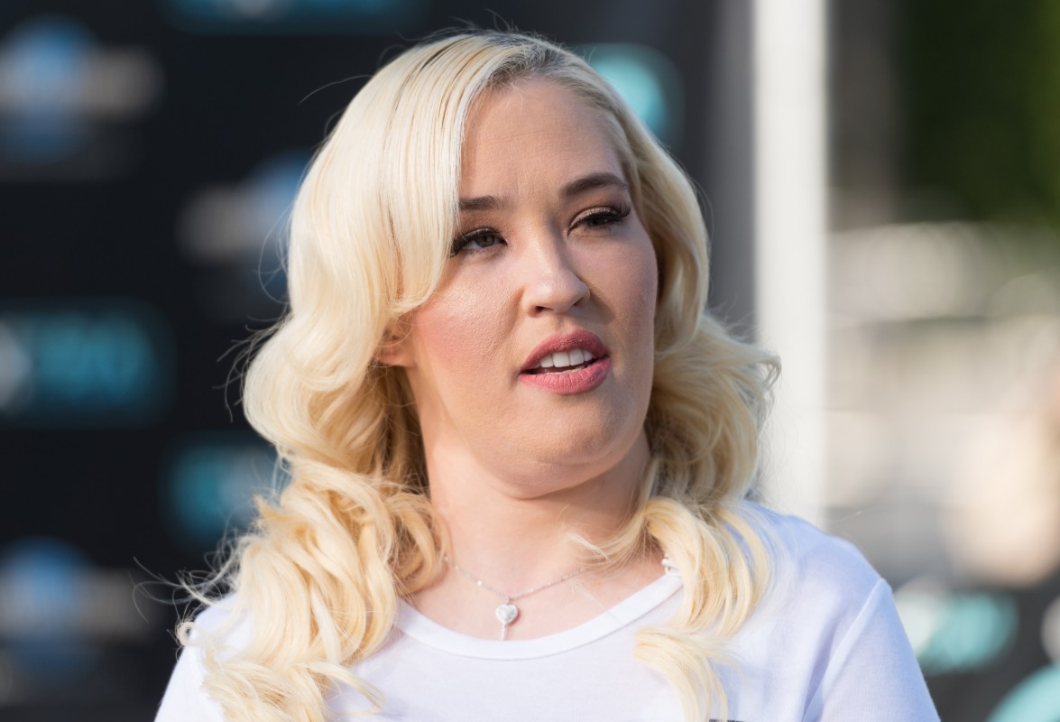 Featured image for Mama June's Heartbreaking Plea for Daughter Anna's Cancer Battle