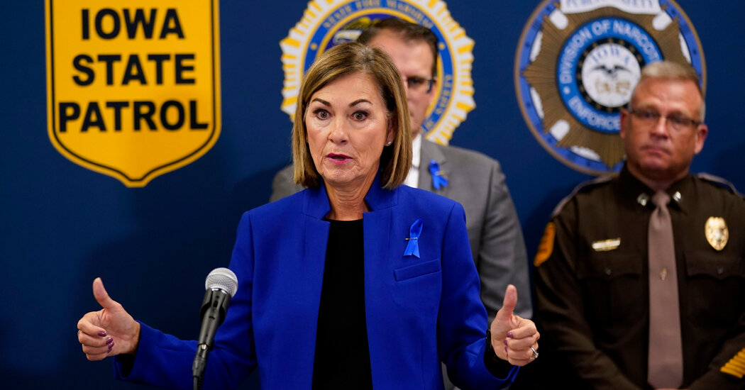 "Kim Reynolds, Iowa's Governor, Expected to Endorse DeSantis, Shifting Support from Trump"