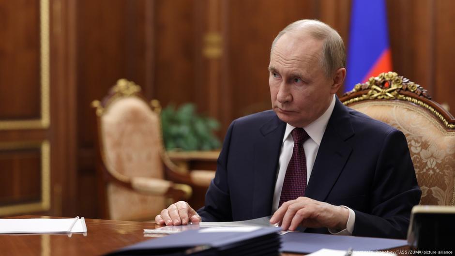 Putin warns Western troops in Ukraine could be legitimate targets